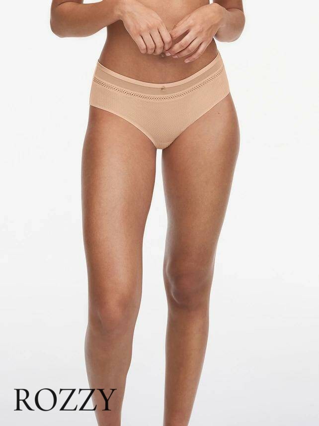 Трусы хипстеры Chantelle Chic Essential C16G40 бежевый