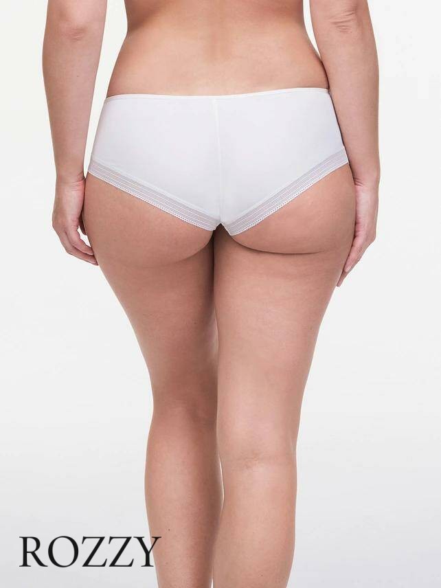 Трусы бразильяна Chantelle True lace C11M40 ванильный